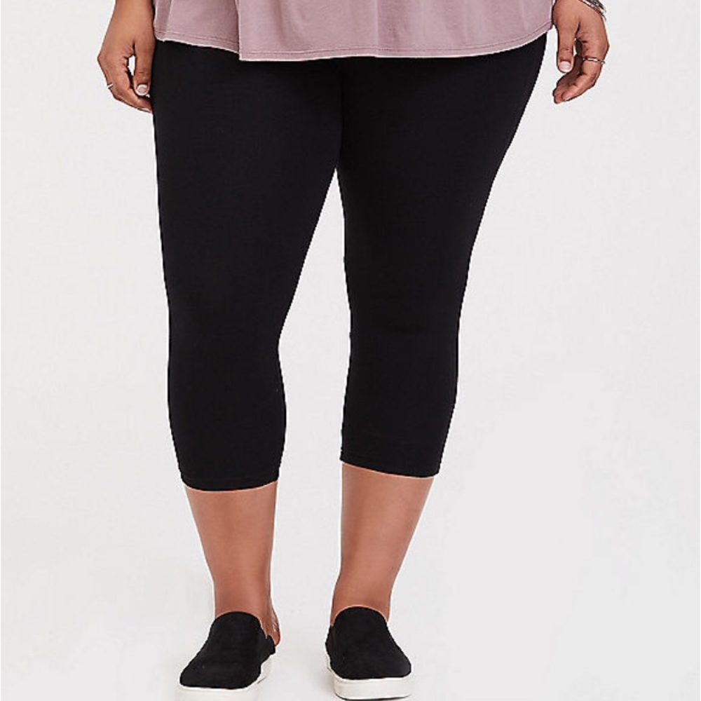 Torrid Black Capri Leggings